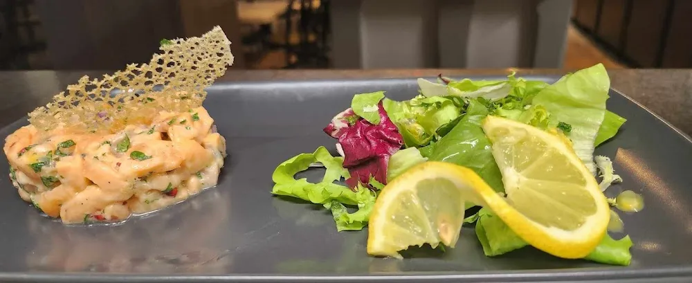 Tartare de Saumon Aux Fruits de la Passion